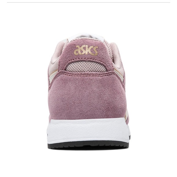 Only wore once women size 9 vintage style ASICS. - Picture 2 of 9